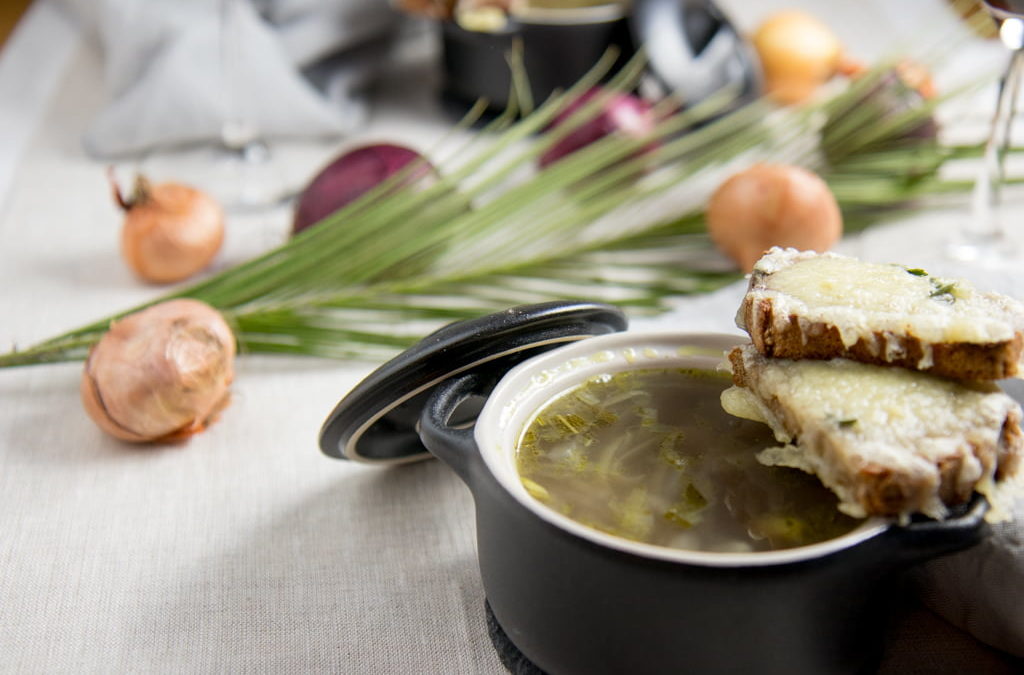 Die beste gesunde Version der französischen Zwiebelsuppe (mit allen Tipps die du dazu brauchst)