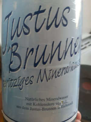 Justus Brunnen – spritziges Mineralwasser – Ehrhardt & Sohn GmbH & Co. – 1 l